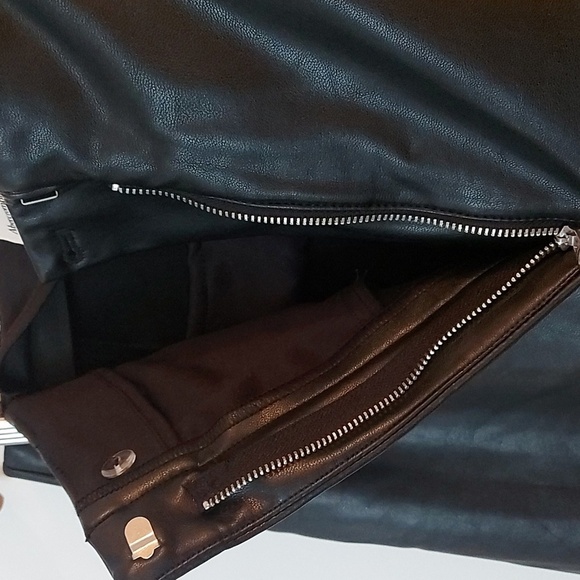 Abercrombie & Fitch Vegan Leather Curve Love Pants Black Pleated Size 30 - Picture 5 of 7